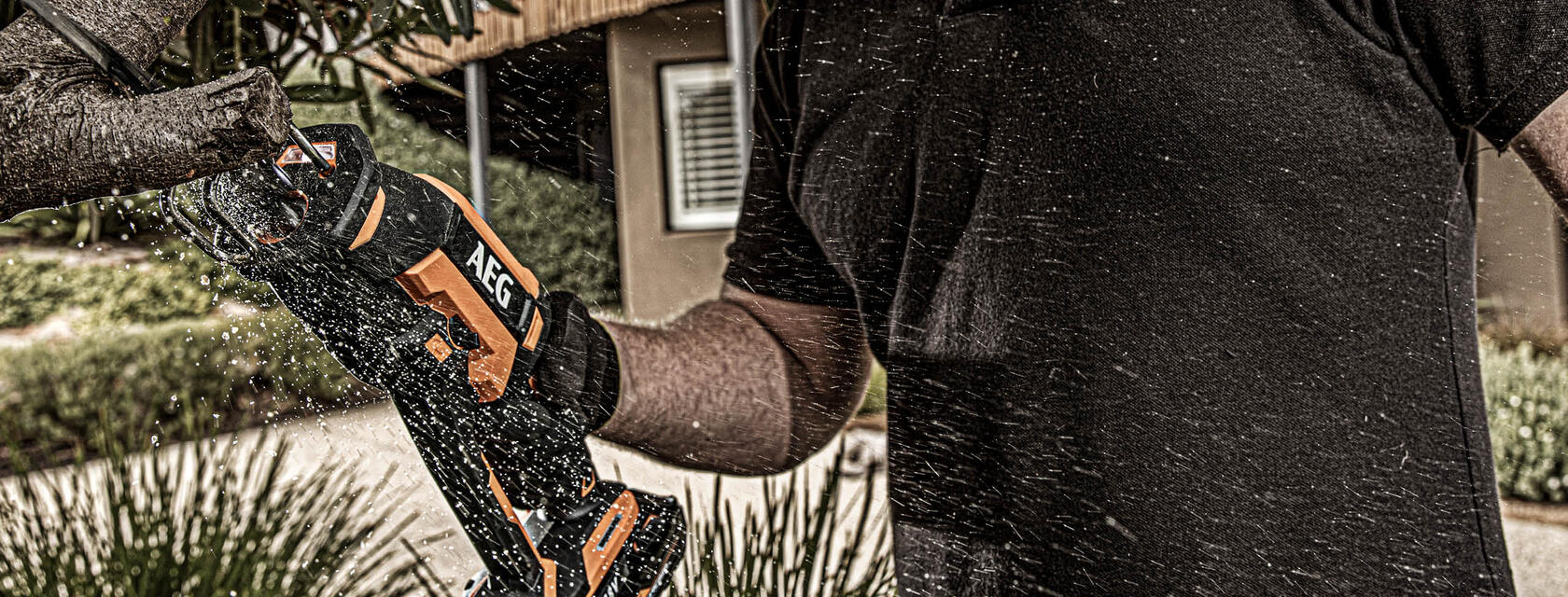 ONE-HANDED OPERATION