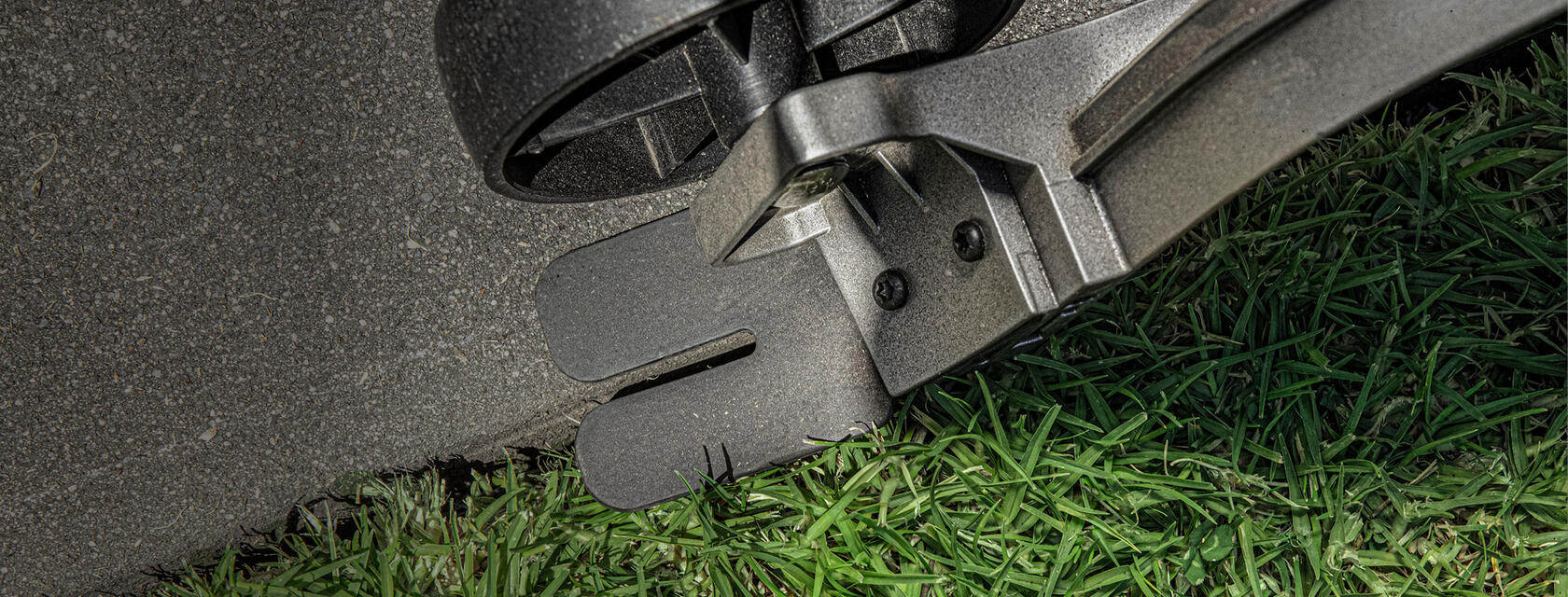 INTEGRATED REAR MUD FLAP